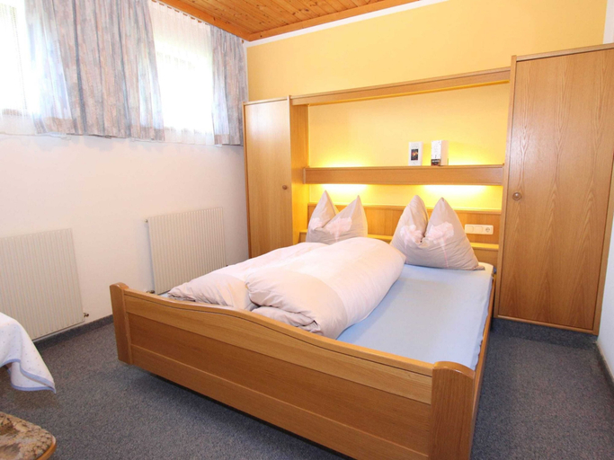 Bedroom 2, Large Apartment in Maria Alm With Terrace, Zell am See