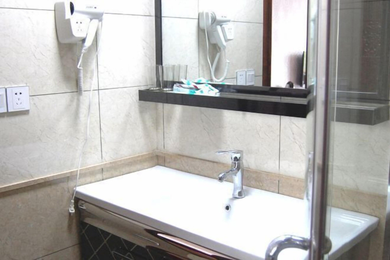 Bathroom, Yandang Huating Villa, Wenzhou