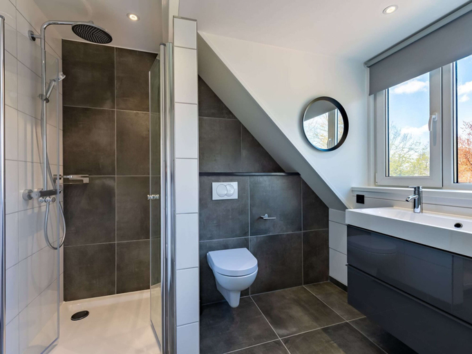 Bathroom 3, Detached new 10-person Villa in Holiday Park, Noord-Beveland