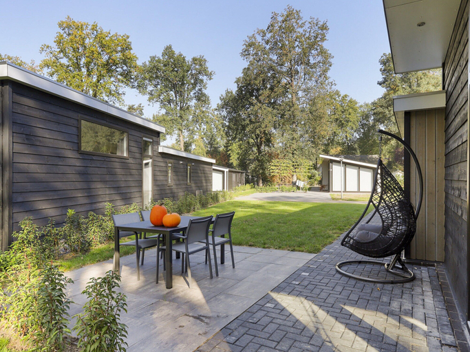 Dining 4, Relaxing Forest Hideaway, Hof van Twente