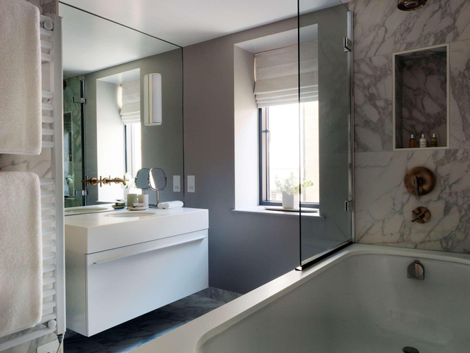 Bathroom 24