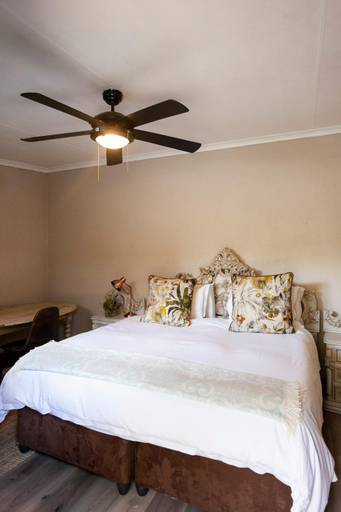 Bedroom 2, Town and Country Mpumalanga, Nkangala