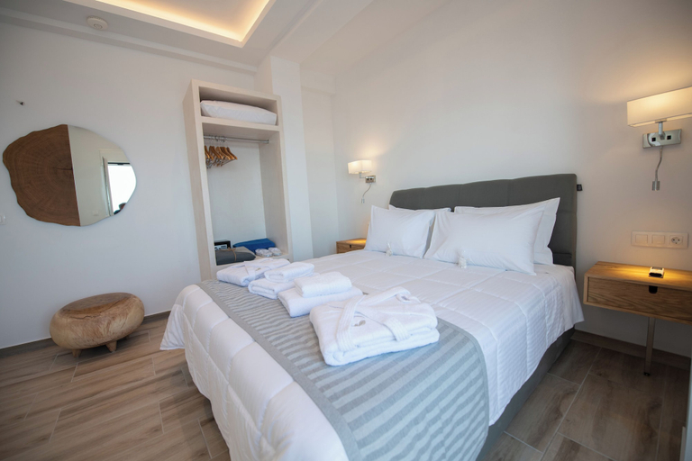 Bedroom 3, Flisvos Beachfront Apartments, Thessaly