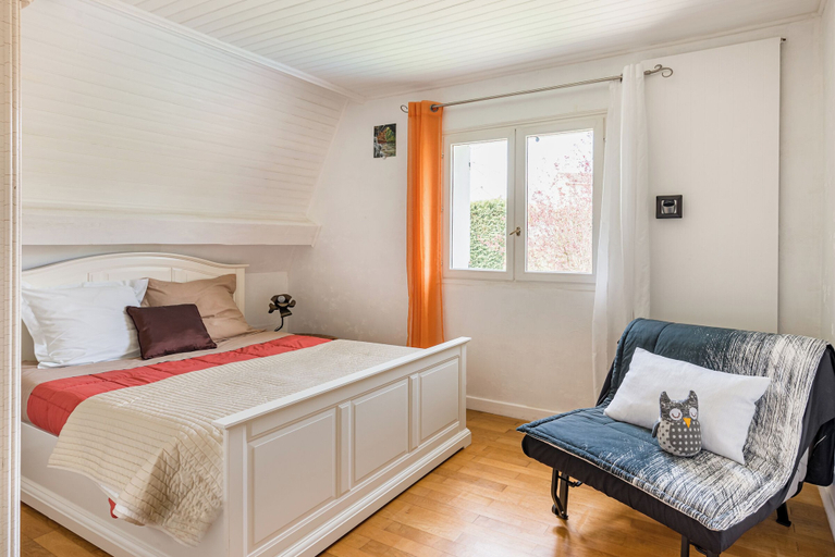Bedroom 4, L'Escale Du Loup Blanc, Loire