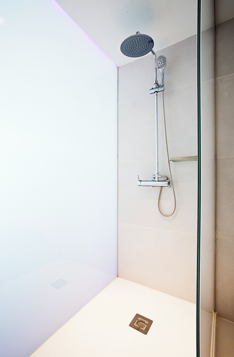 Bathroom 2, B&B Madrid Centro Puerta del Sol, Madrid