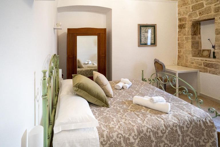 Others 3, Corte Pietrantica - Charming Rooms & Suites, Bari