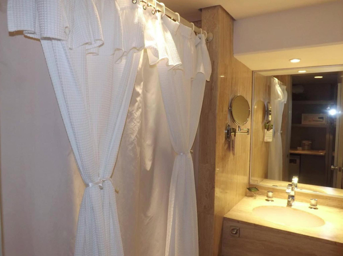 Bathroom 4, Radisson Paraiso Hotel Mexico City, Mexico City