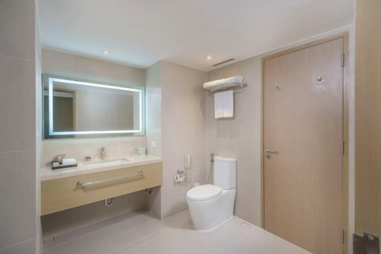 Bathroom 15