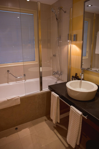 Bathroom 5, Renaissance Atyrau, Makhambetskiy