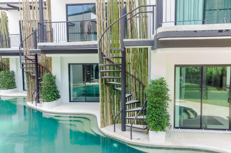 Swimming Pool 4