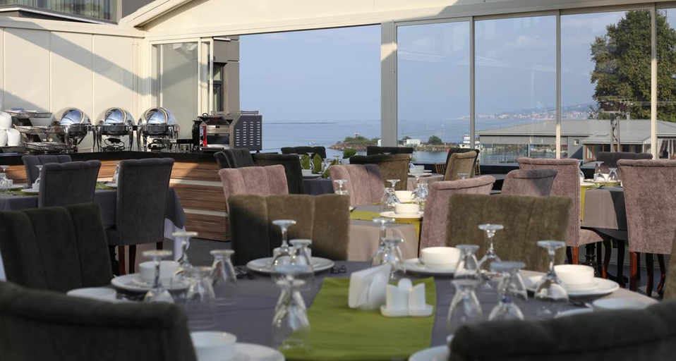 Food & Drinks 4, ALESHA SUITE HOTEL, Yomra