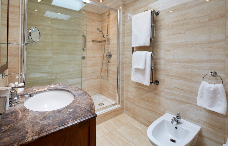 Bathroom 19