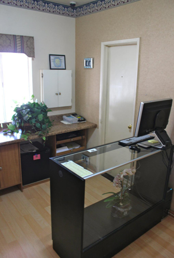 Public Area 2, Holland Inn and Suites, Kern