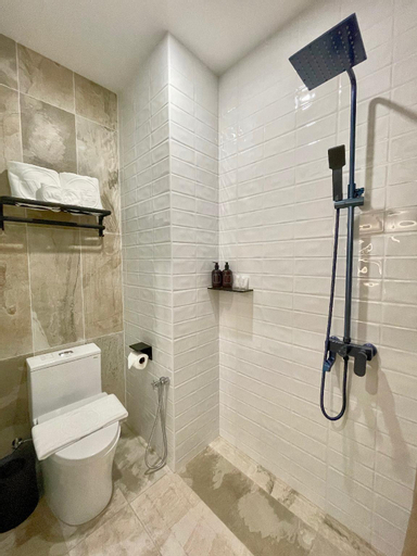 Bathroom 4