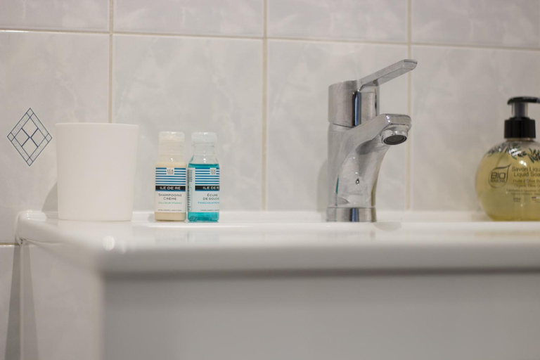 Bathroom 19