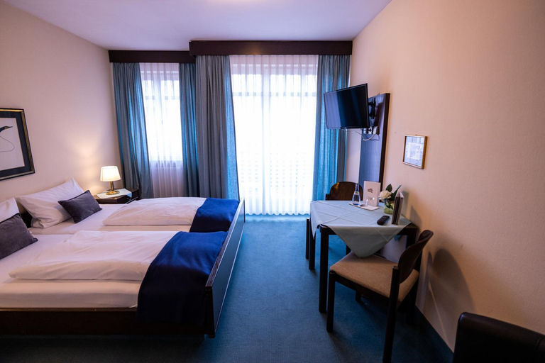Bedroom 2, Hotel & Restaurant Zum Riesen, Neckar-Odenwald-Kreis