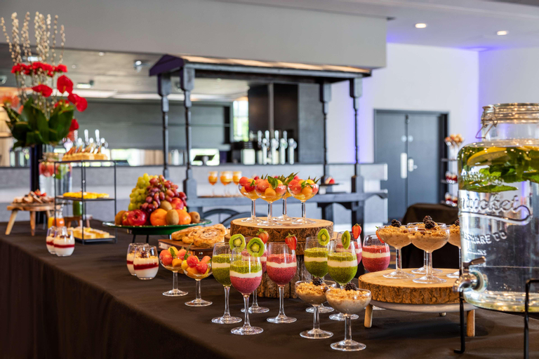Food & Drinks 25