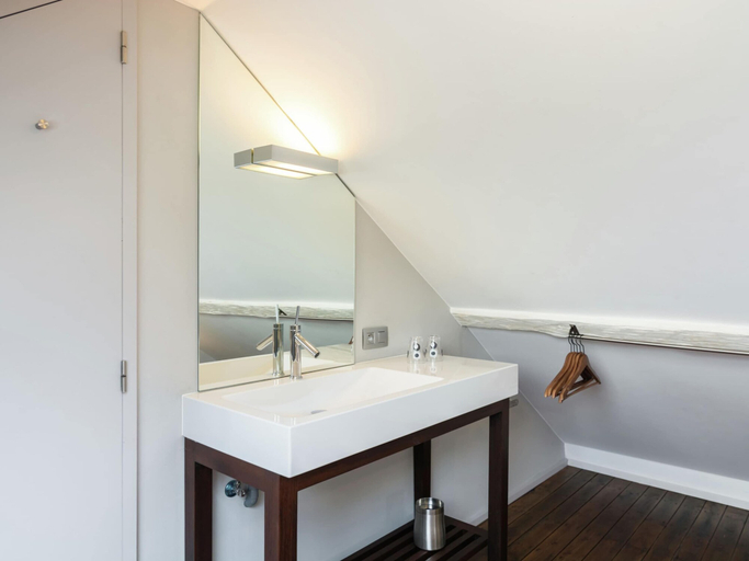 Bathroom 4, Nice House with Sauna, Fireplace, & Large Garden near Aubel, Liège