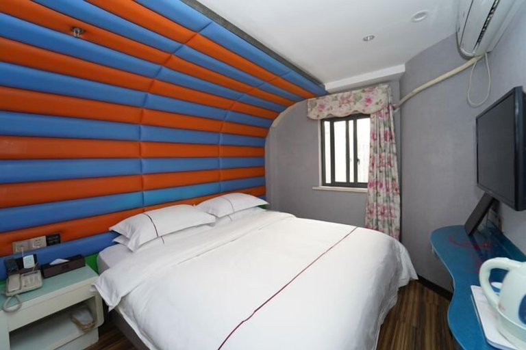 Bedroom 12