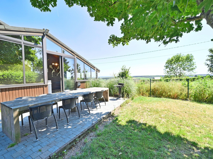 Others 4, Recently fully renovated chalet for 9 persons., Namur