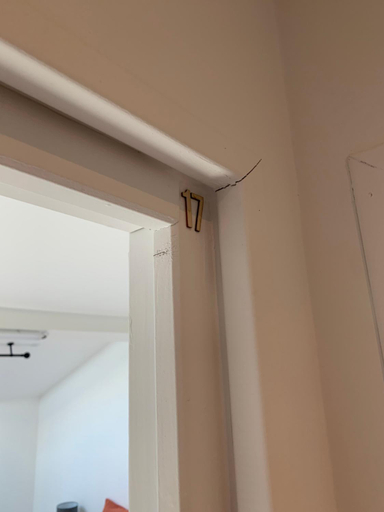 Others 5, Villa Tenjin chambre 16, Seine-Saint-Denis