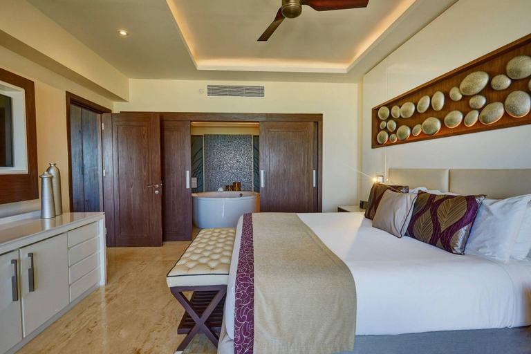 Bedroom 3, Royalton Blue Waters Autograph All-Inclusive Resor