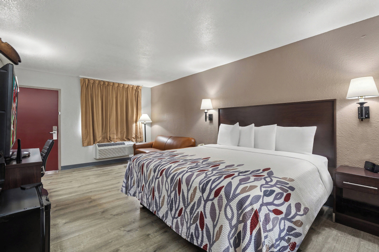Bedroom 14