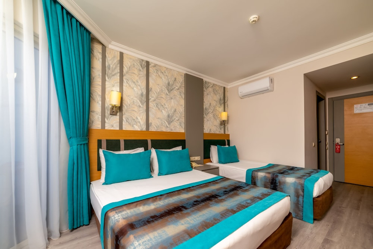 Bedroom 2, ARMAS GUL BEACH HOTEL ALL INCLUSIVE, Kemer
