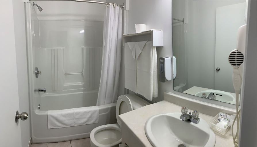 Bathroom 3, Hôtel saint-côme, Matawinie