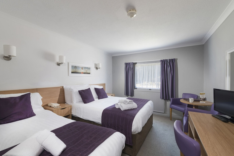 Bedroom 2, Ship and Castle Hotel, Cornwall