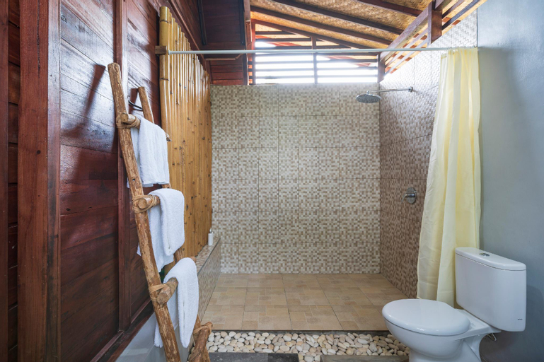 Bathroom 17