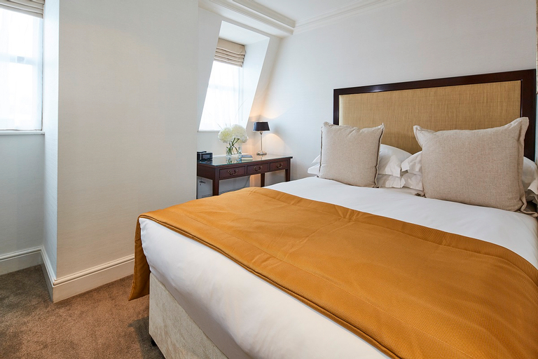Bedroom 16