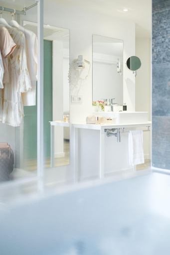Bathroom 4, Welikehotel Triton Beach, Baleares