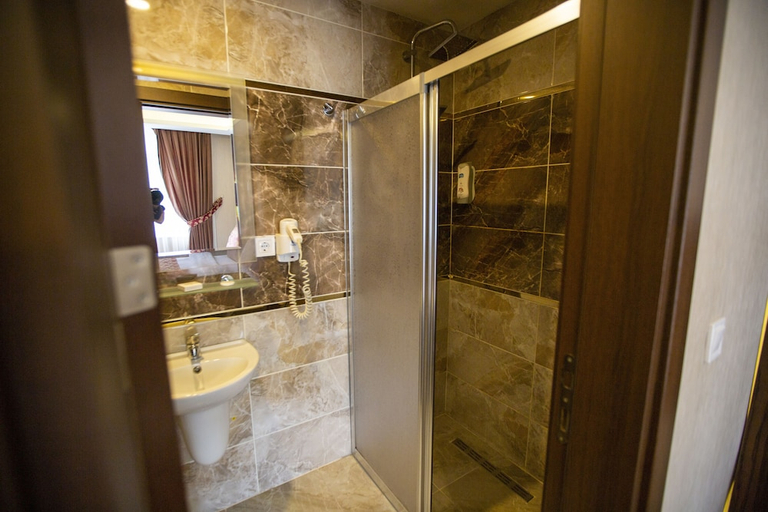 Bathroom 3, ROYAL LIFE EXCLUSIVE, Yomra