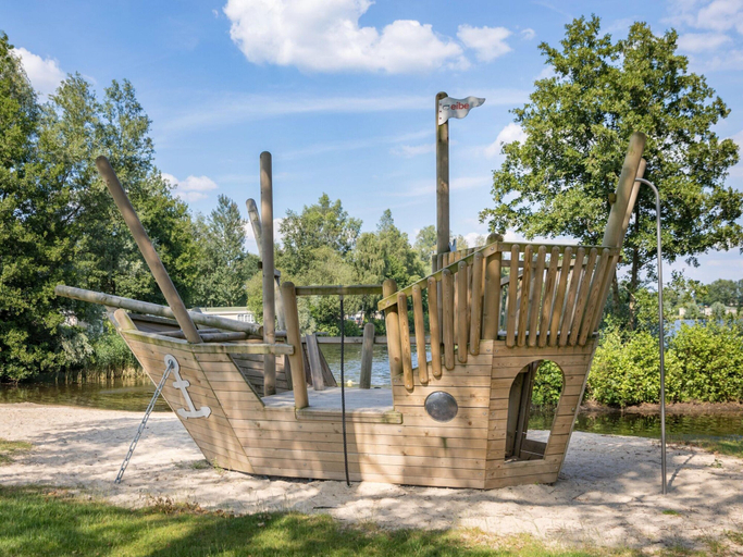 Property grounds 4, Stylish Woodland Chalet, Hellendoorn
