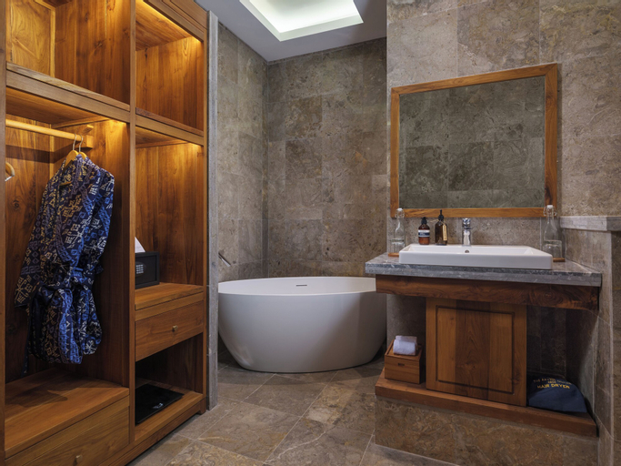 Bathroom 5