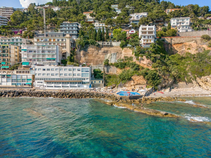 Exterior & Views 2, La Perla del capo hotel, Imperia