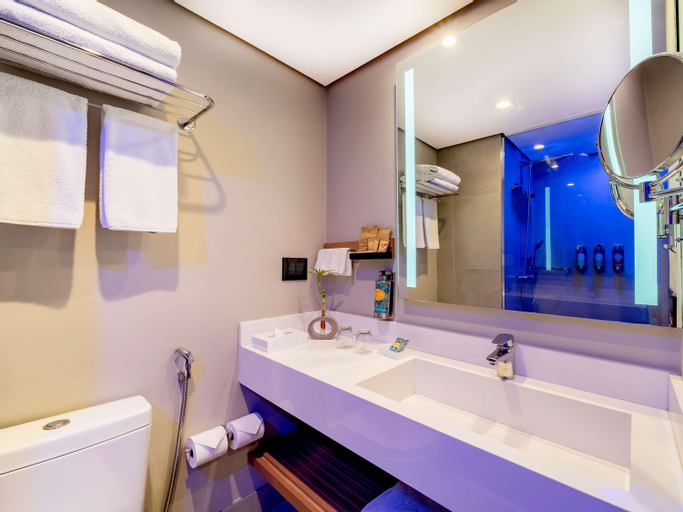 Bathroom 22