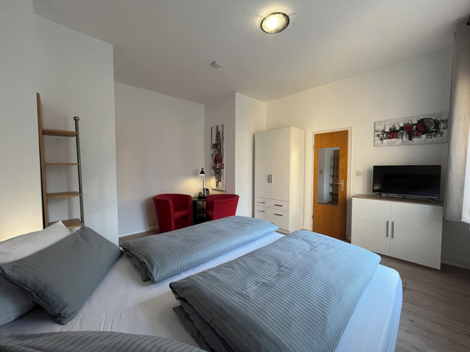 Bedroom 2, Pension Haus am See, Osterode am Harz