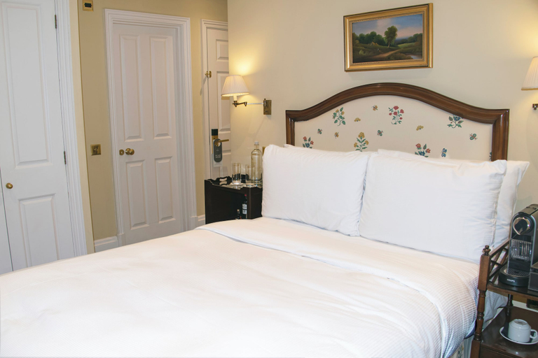 Bedroom 2, Roseate House London, London