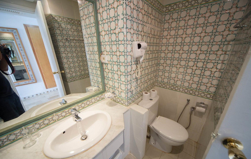 Bathroom, Meninx Djerba, Djerba Midoun