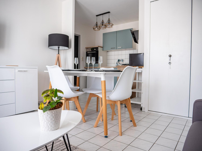 Dining Room 18