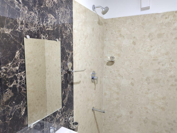 Bathroom 8