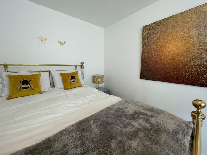 Room 3, Exquisite Beachfront Residence With Luxurious Interiors The Cozy Clam Pevensey Bay, East Sussex