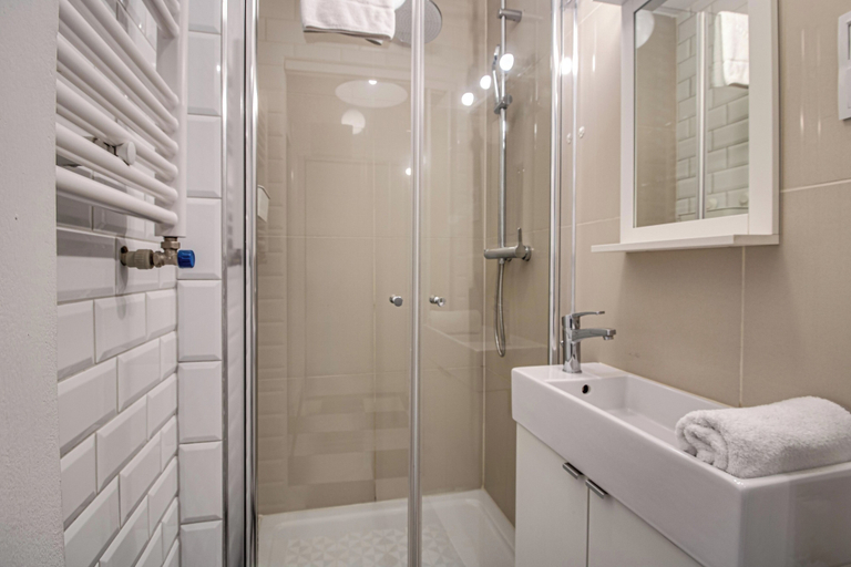 Bathroom 4, RentPlanet - Apartament Łokietka, Środa Śląska