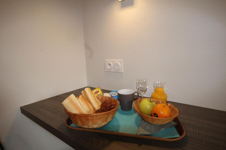 Food & Drinks 4, Auberge De La Cloche, Orne