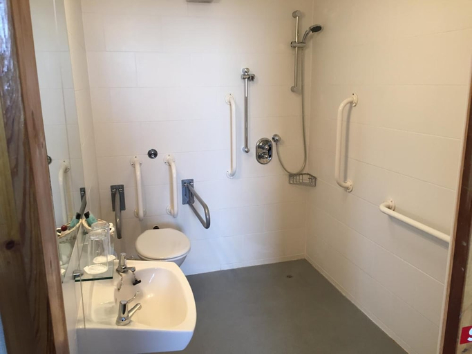 Bathroom 4, Shetland Hotel, Shetland Islands