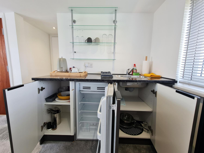 Others 5, Stylish Suites with kitchenette, Hertfordshire