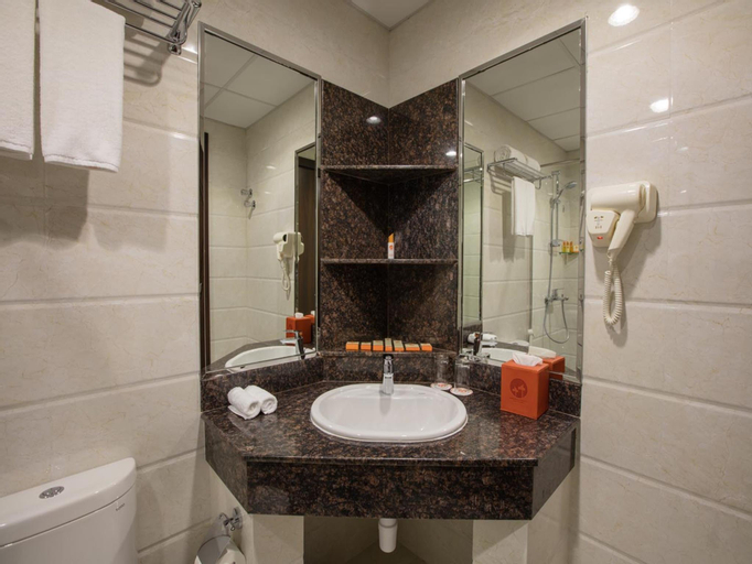 Bathroom 24