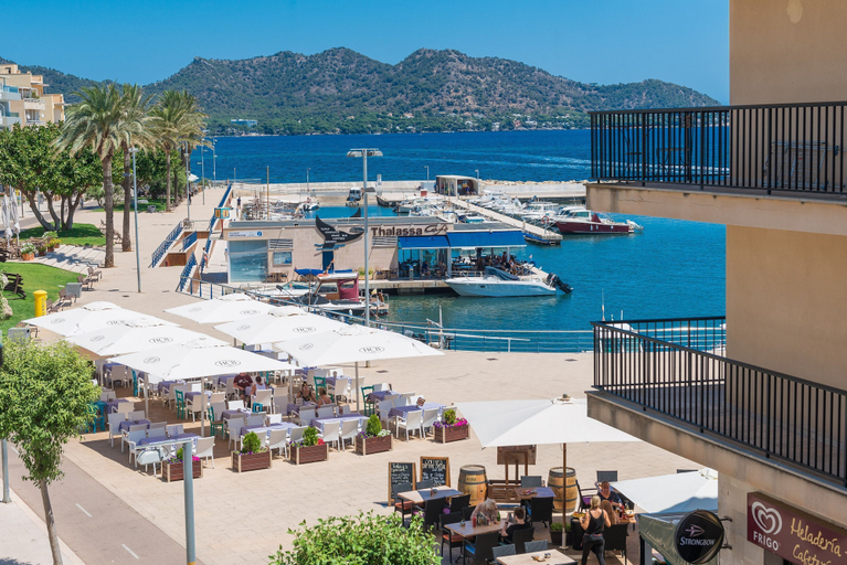 Room 4, Moll 3 in Cala Bona With 2 Bedrooms and 2 Bathrooms, Baleares
